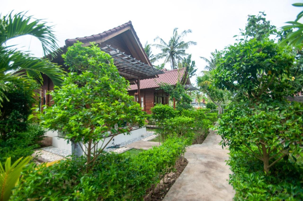 Timbool Bungalow Ped Buitenkant foto